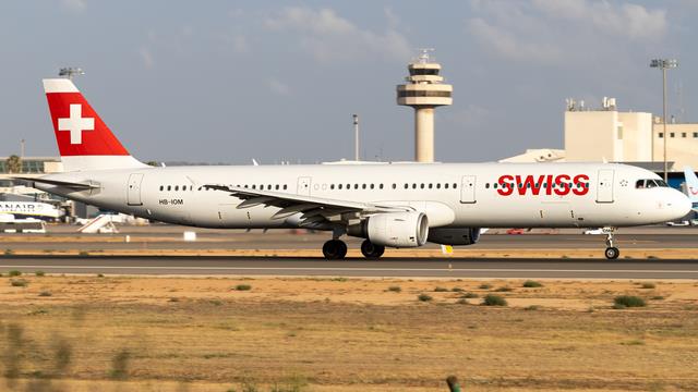 HB-IOM:Airbus A321:Swiss International Air Lines
